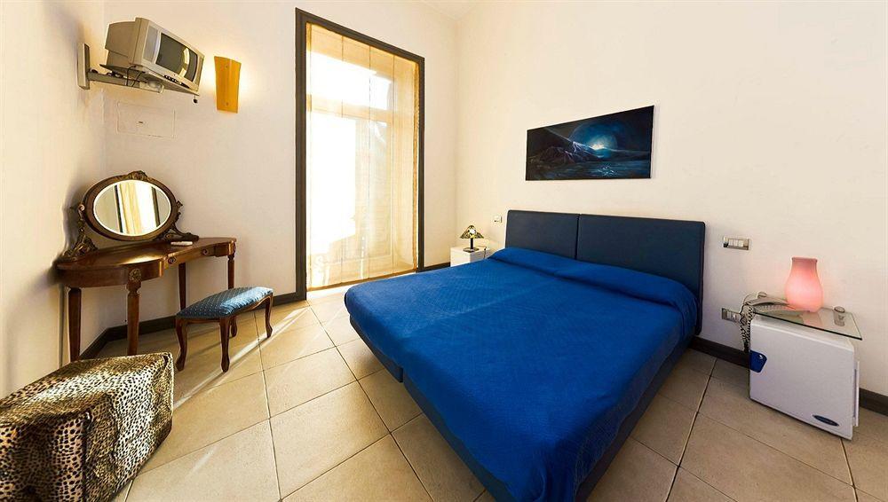 Caracciolo 10 Bed & Breakfast Naples Exterior photo