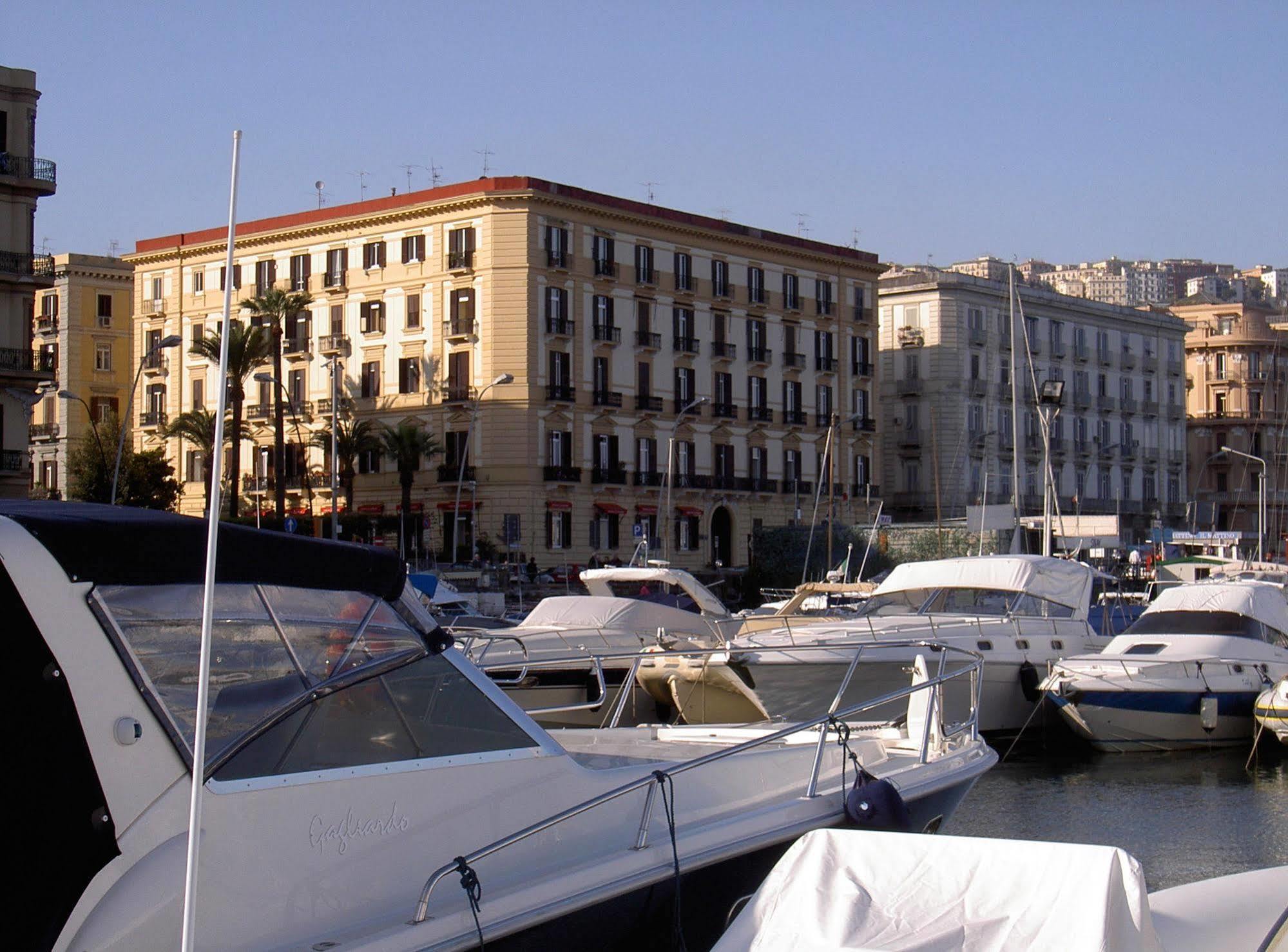Caracciolo 10 Bed & Breakfast Naples Exterior photo